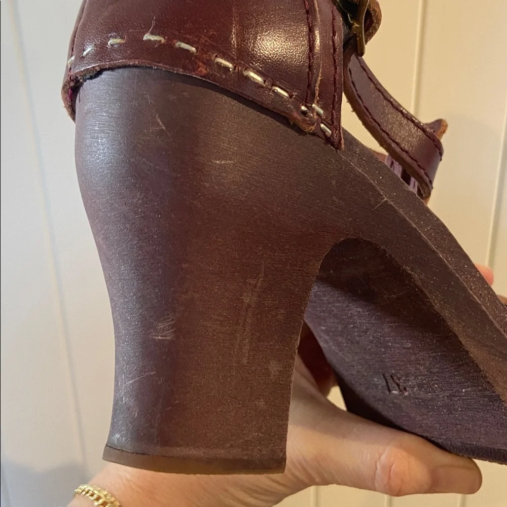 ❤️ HOST PICK ❤️ SWEDISH HASBEENS oxblood T-Strap clog heels 37 - Picture 10 of 16